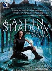 Cast in Shadow / Chronicles of Elantra 1(Michelle Sagara) cover book